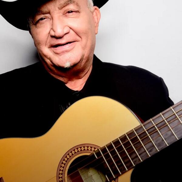 ELIADES OCHOA